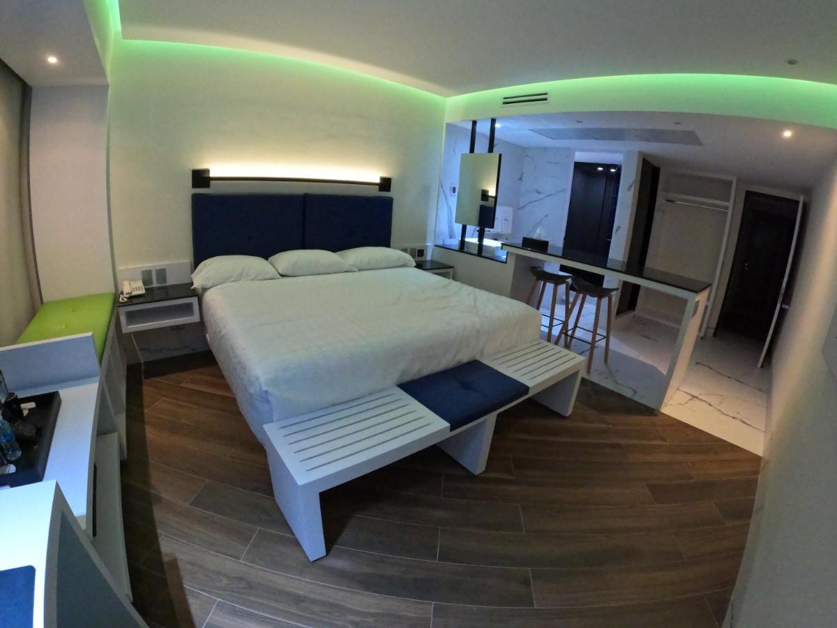 Weenjoy Hotels Grand Prix Aeropuerto Cdmx メキシコシティ エクステリア 写真