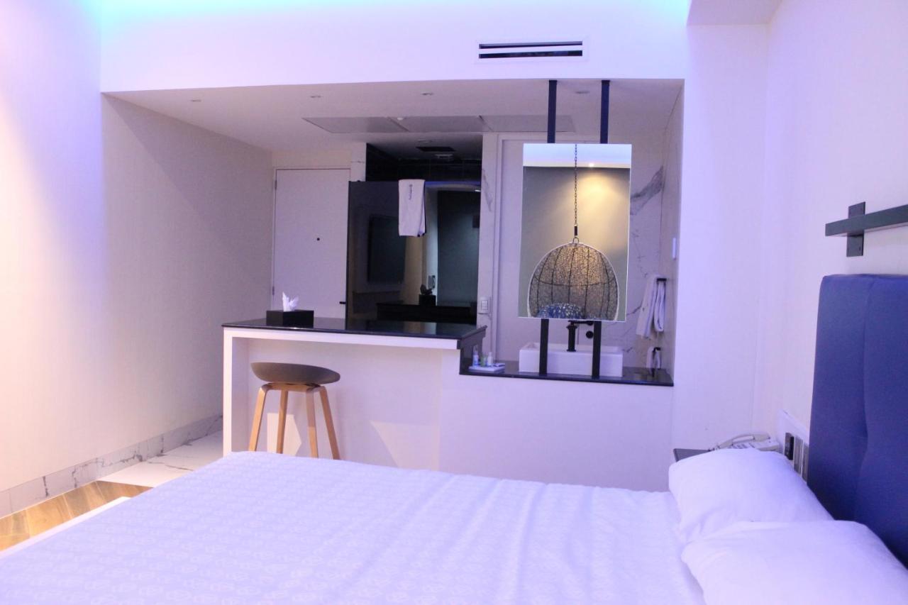 Weenjoy Hotels Grand Prix Aeropuerto Cdmx メキシコシティ エクステリア 写真